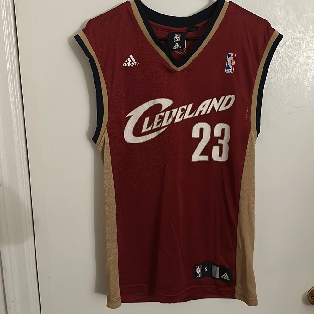 Lebron James jersey